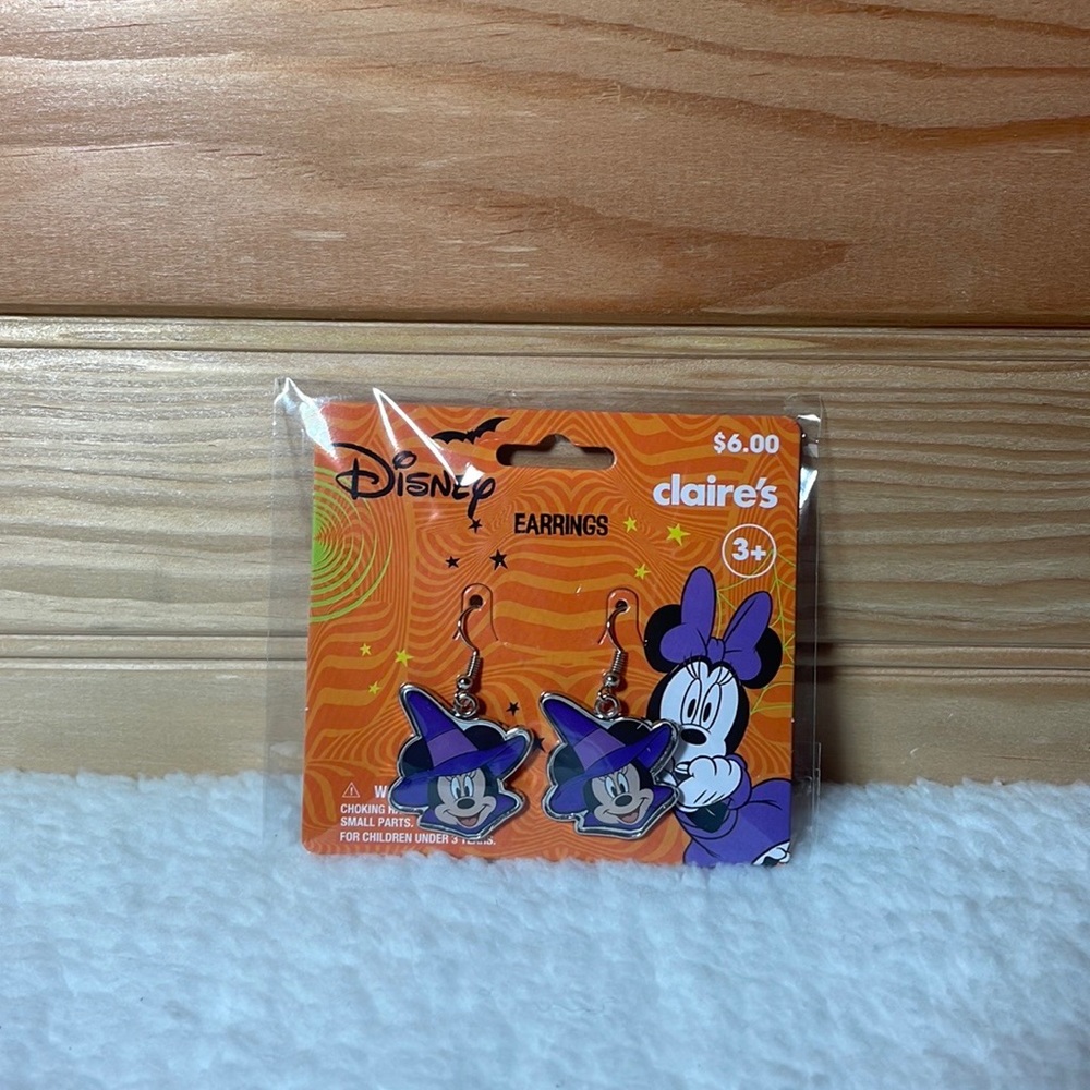 NIP Disney Halloween Minnie Mouse Witch Earrings Claires Disney 2022 Halloween